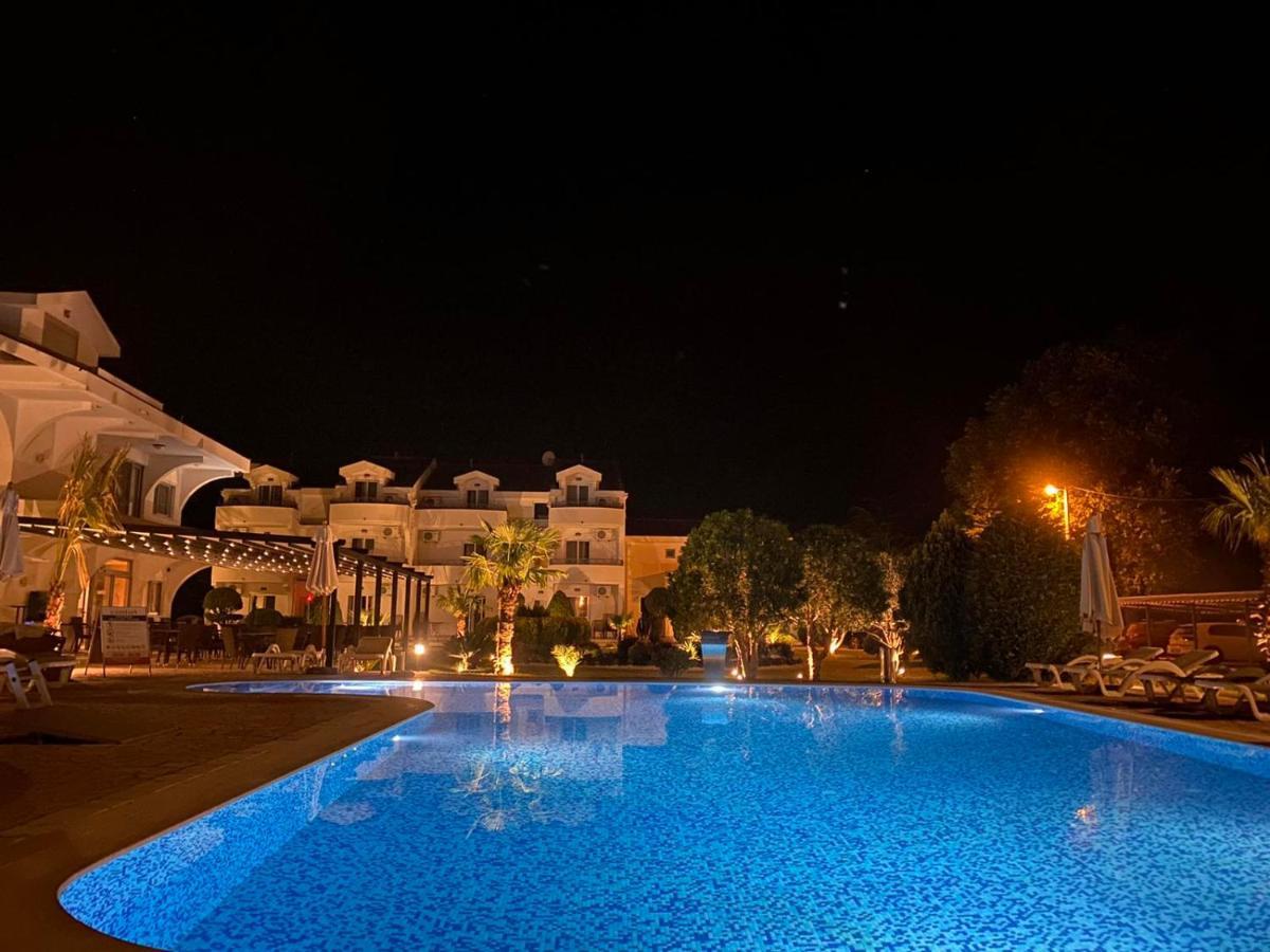 Hotel Comfort Ulcinj Eksteriør bilde